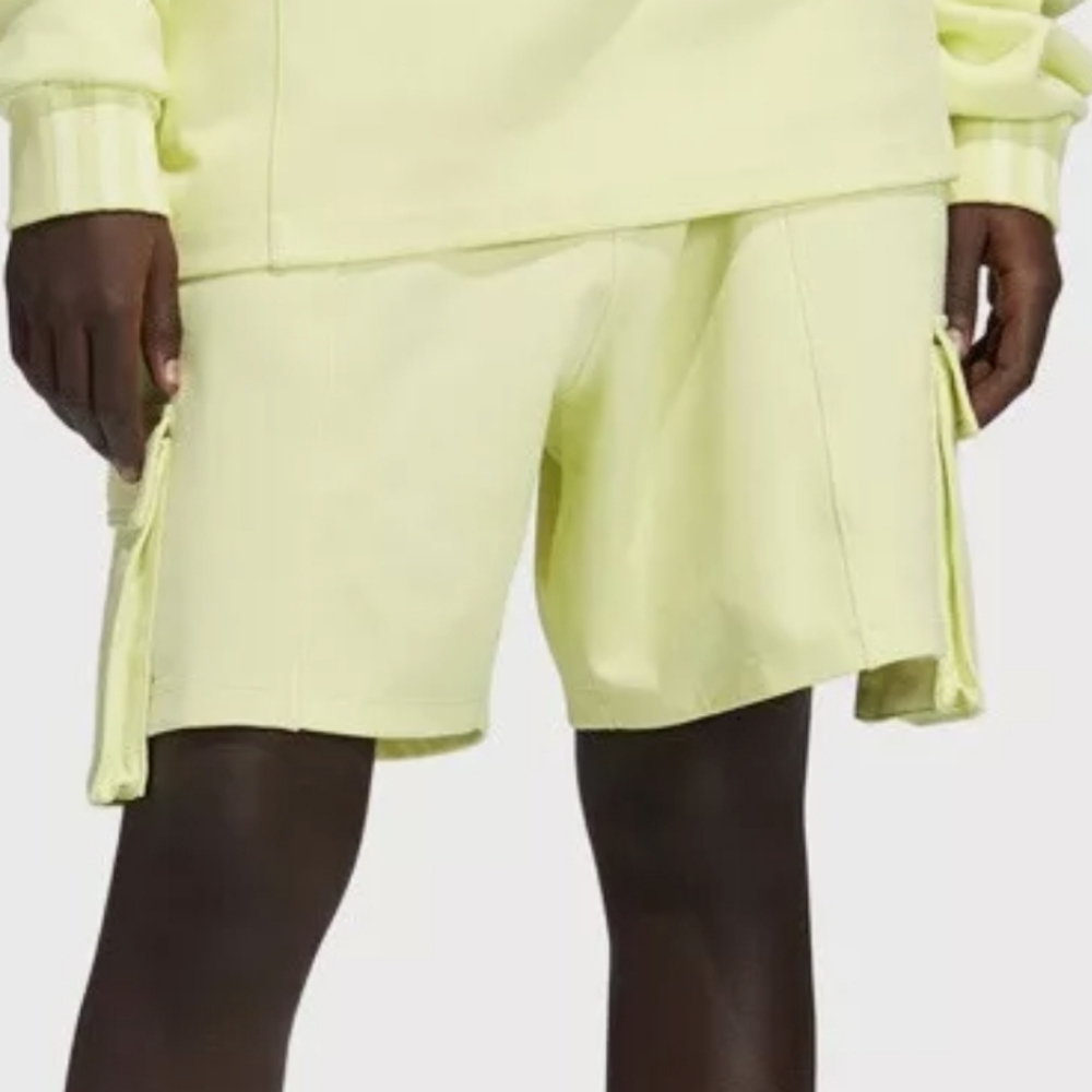 Adidas x Ivy Park high waist shorts. Cargo style. Sweats. Bright yellow.M Unisex